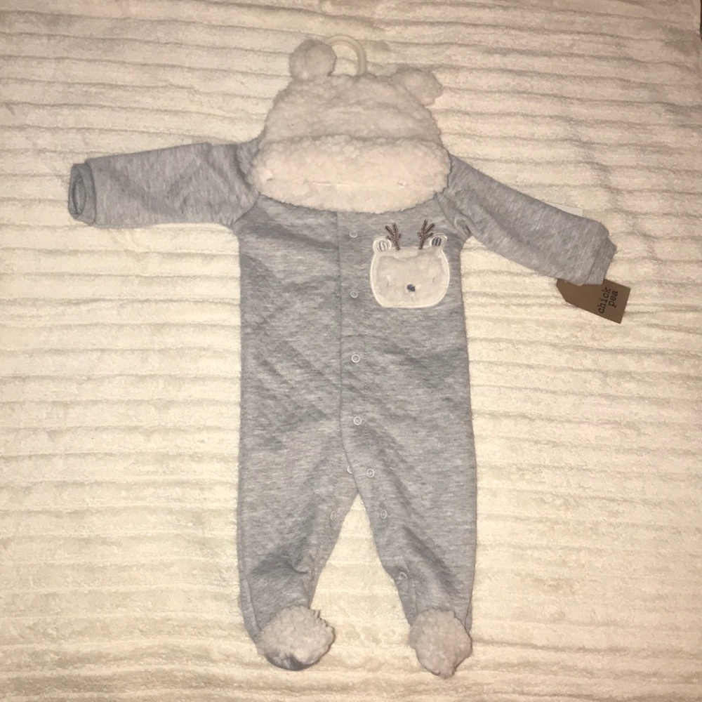 Chick Pea 2-Piece set warm footed onesie